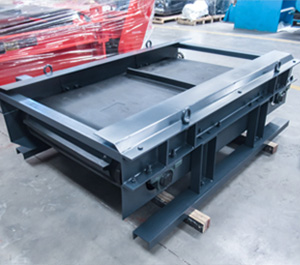RCYE Self Cleaning Suspended Permanent Overband Magnet