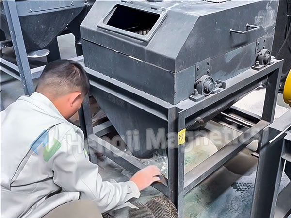 CXJ Dry High Intensity Perm Roll Magnetic Separator Services 2