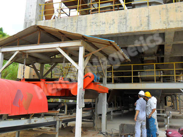 RCDD Electro Overband magnets & Belt Magnetic Separator Applications 2