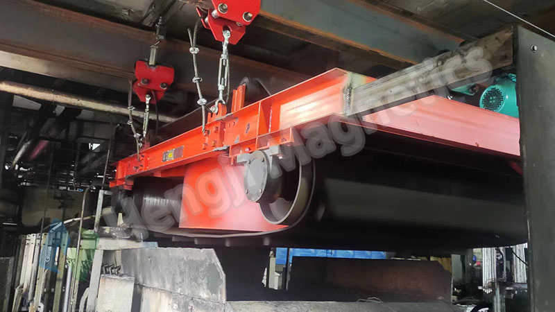RBCDD Electromagnetic Explosion-proof Magnetic separator For Mining Conveyor Critical Applications 2