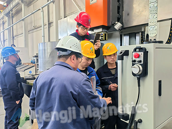 Expert Support: A Team of Specialists, Not Generalists