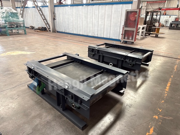 What Applications Benefit Most from a Magnetic Separator Conveyor?