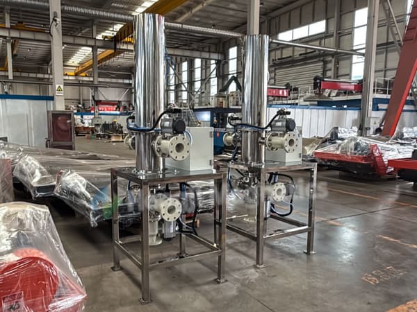 liquid magnetic separator
